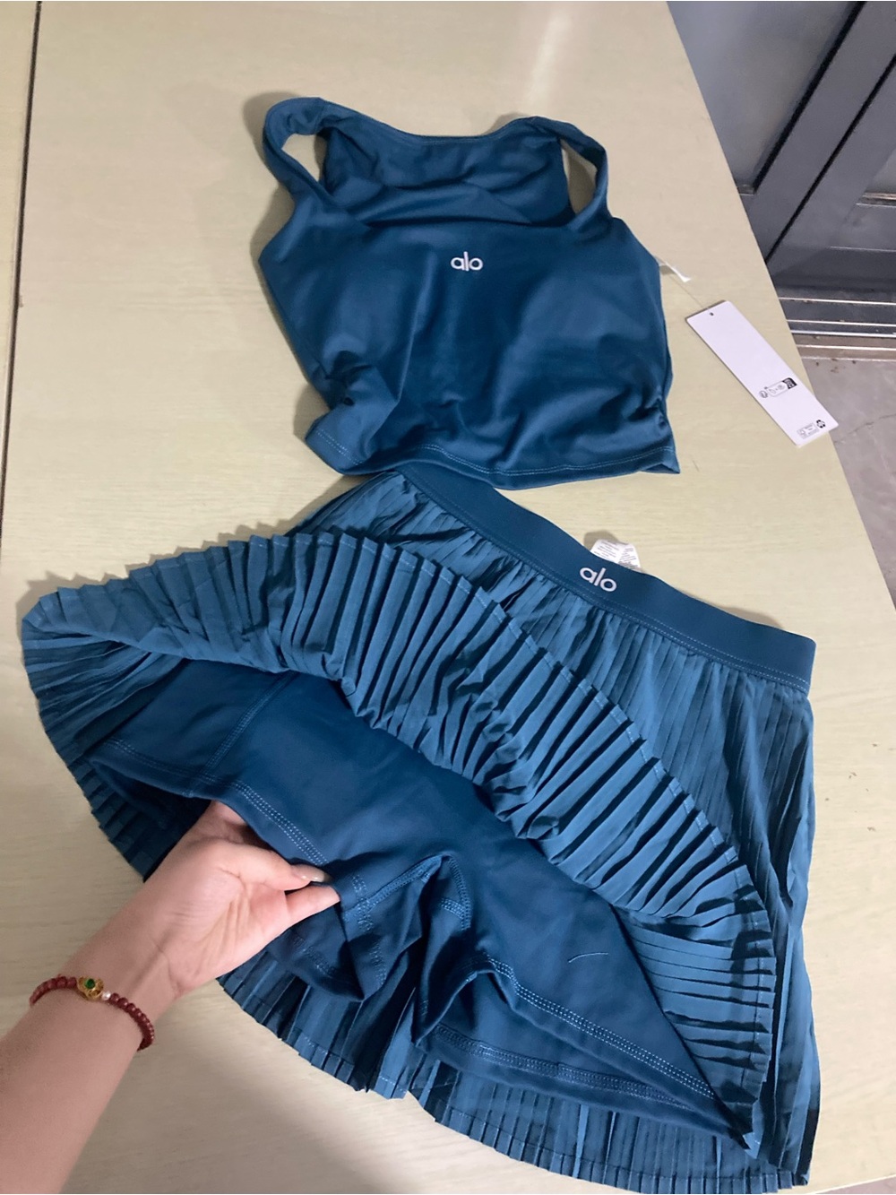 ALO Yoga Teal Pleated Midi Skirt - Picture 4 of 6